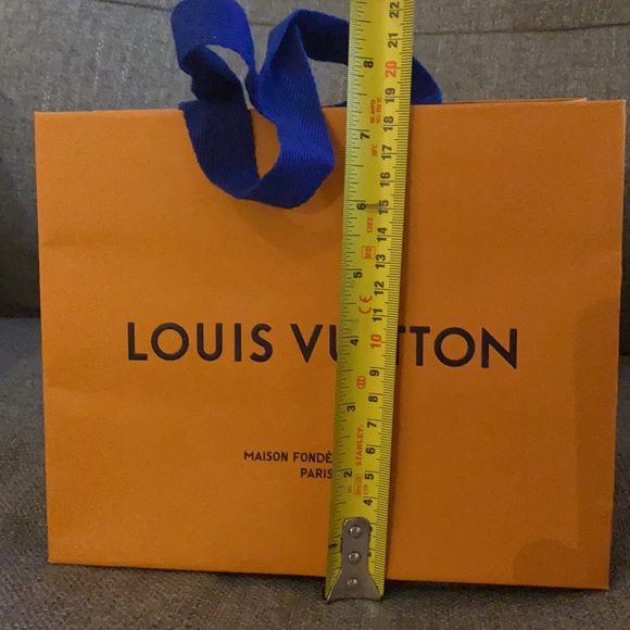 LV paper bag - Picture 3 of 3
